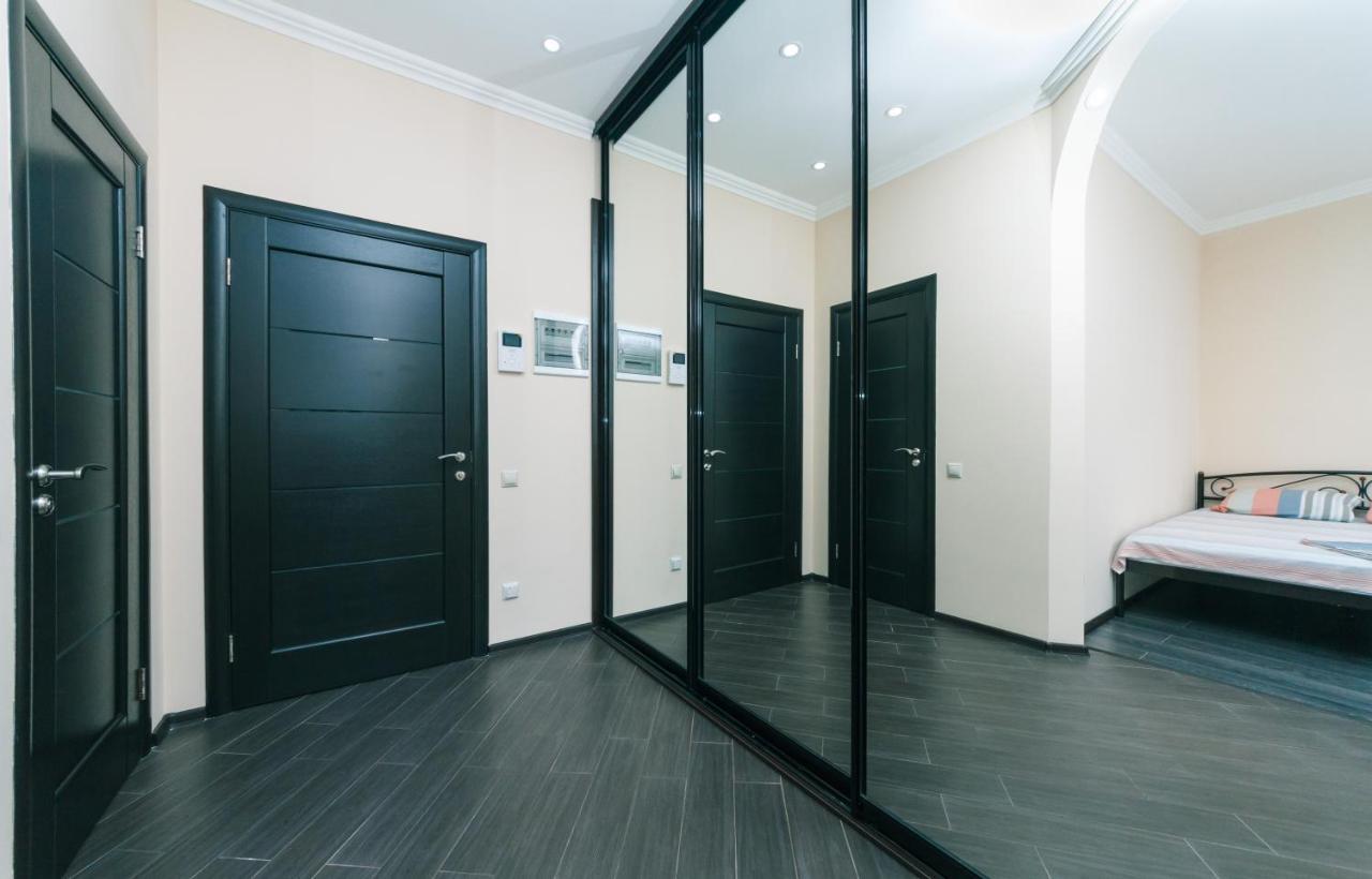 1К Люкс На Жилянская 118 Appartement Kiev Buitenkant foto